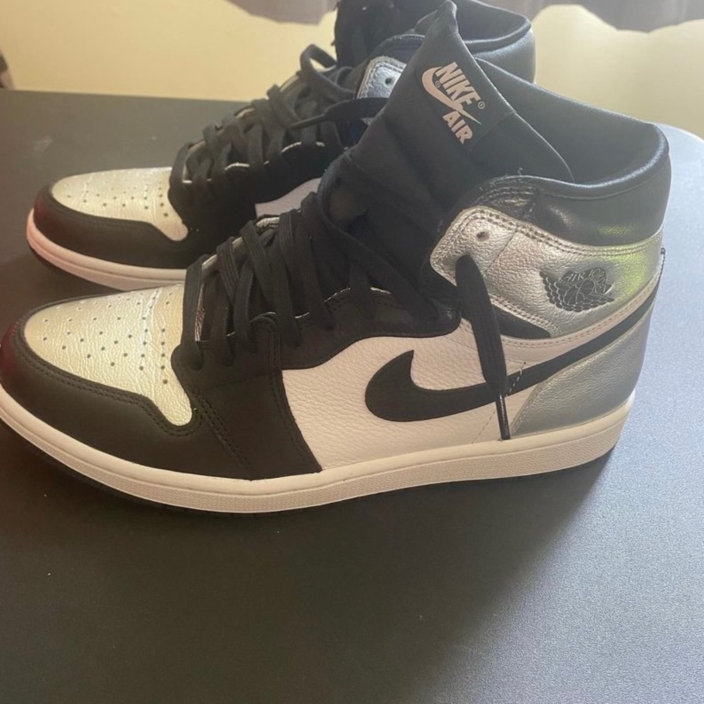 Jordan 1 Silver Toe W